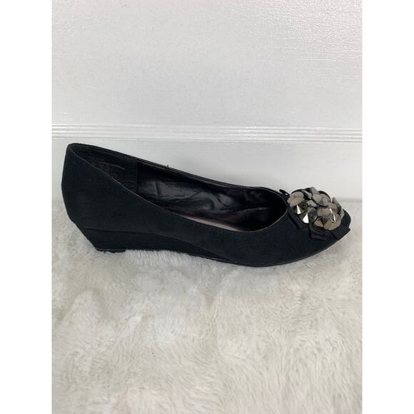 Jaclyn Smith Alura Black Faux Suede Wedge Heels Women’s Size 7 - Picture 7 of 9